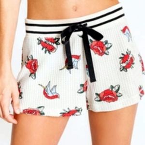 Pj Salvage Think Her Rose's & Hearts Flannel short Loungewear XL NWT
